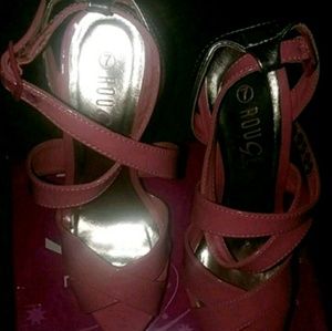 Rouge heels